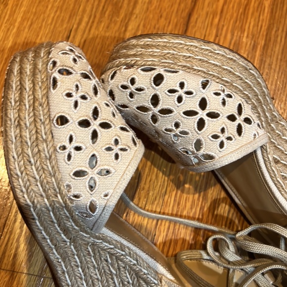 Platform wedge sandal - Picture 7 of 8